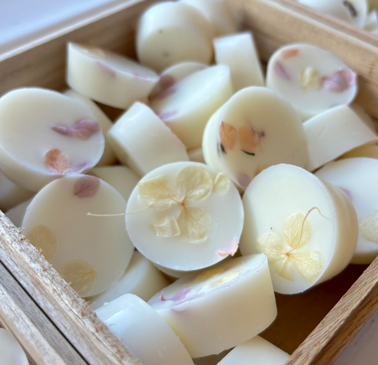 Pear & Freesia wax melts